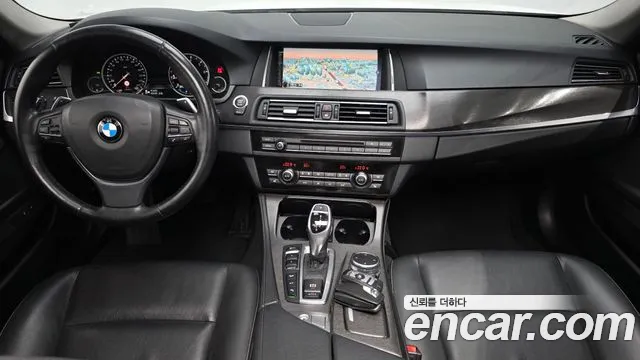 BMW 5-Series 2015 thumb 6