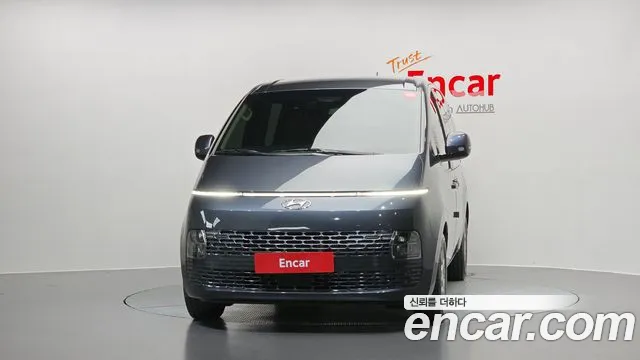 Hyundai Staria 2023 thumb 3
