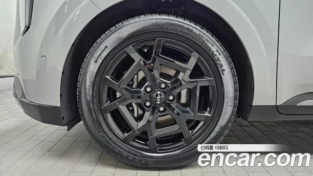 Kia Carnival 2024 thumb 5