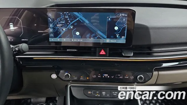 Kia Carnival 2024 thumb 12