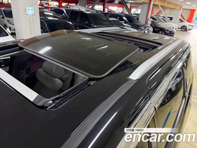 Kia Carnival 2014 thumb 6