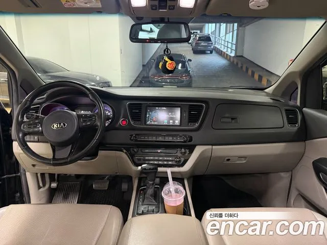 Kia Carnival 2014 thumb 9