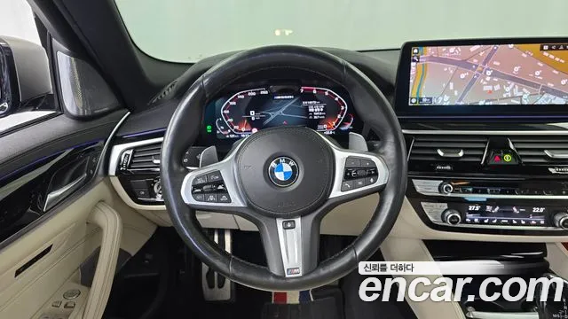 BMW 5-Series 2021 thumb 12