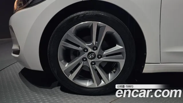 Hyundai Avante 2017 thumb 5