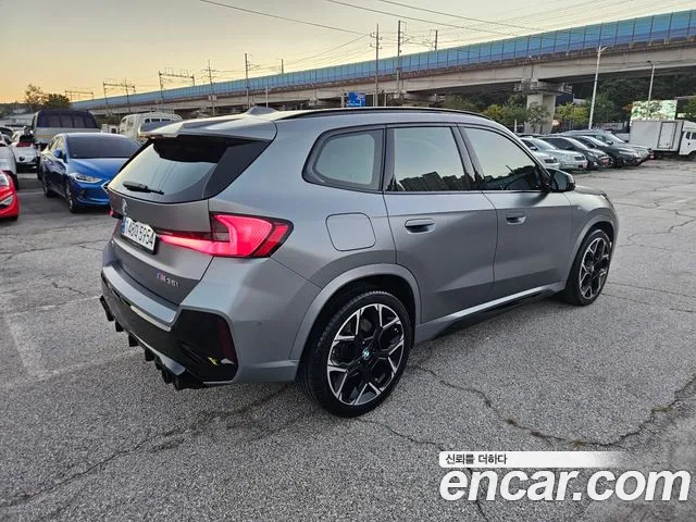 BMW X1 2024 thumb 2