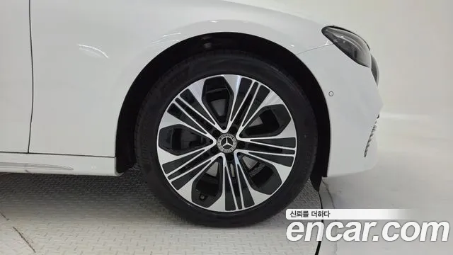 Mercedes-Benz E-Класс 2026 thumb 5