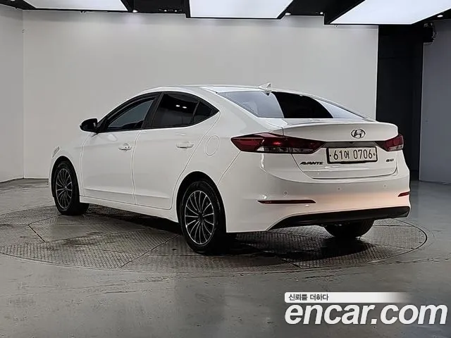 Hyundai Avante 2016 thumb 3