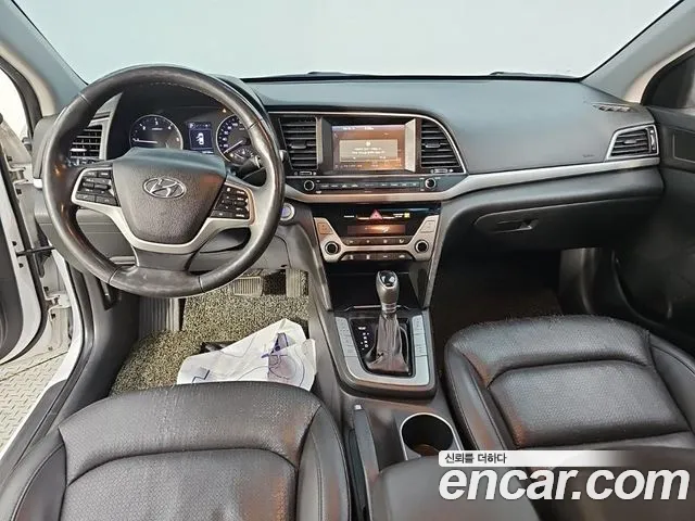 Hyundai Avante 2016 thumb 5