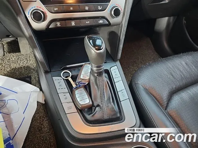 Hyundai Avante 2016 thumb 7