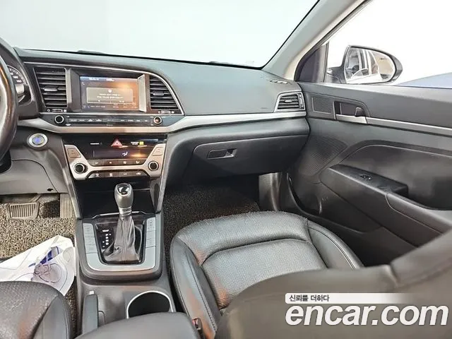 Hyundai Avante 2016 thumb 9
