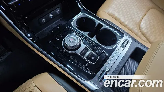 Kia Carnival 2023 thumb 8