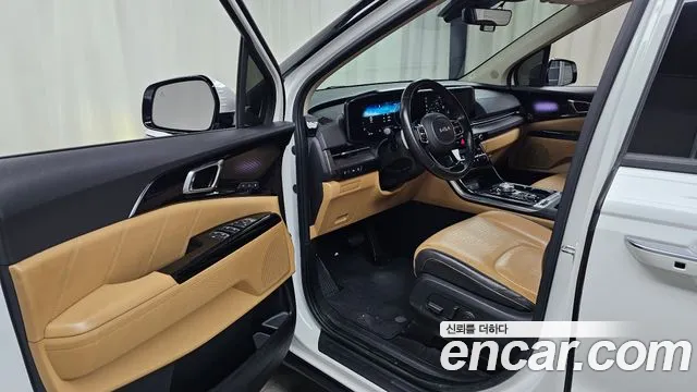 Kia Carnival 2023 thumb 9