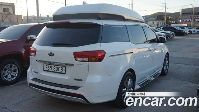 Kia Carnival 2015 thumb 6