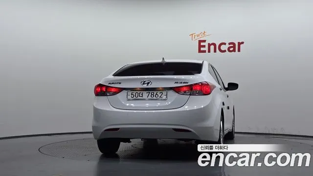 Hyundai Avante 2011 thumb 4