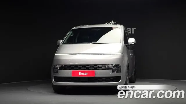 Hyundai Staria 2026 thumb 2