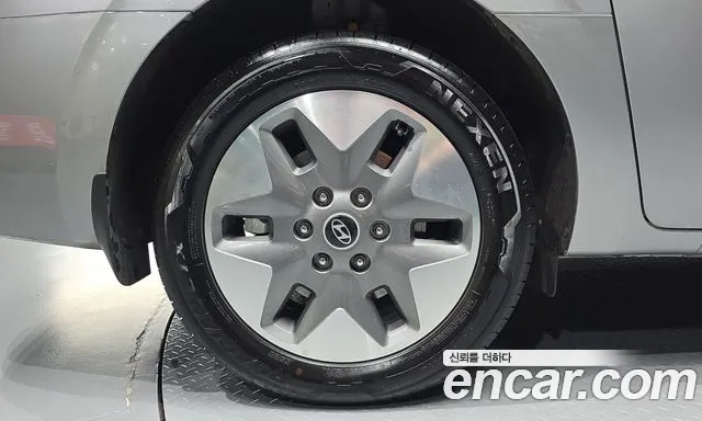 Hyundai Staria 2026 thumb 4