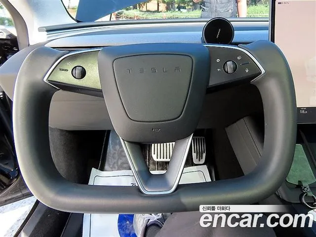 Tesla Model 3 2024 thumb 8