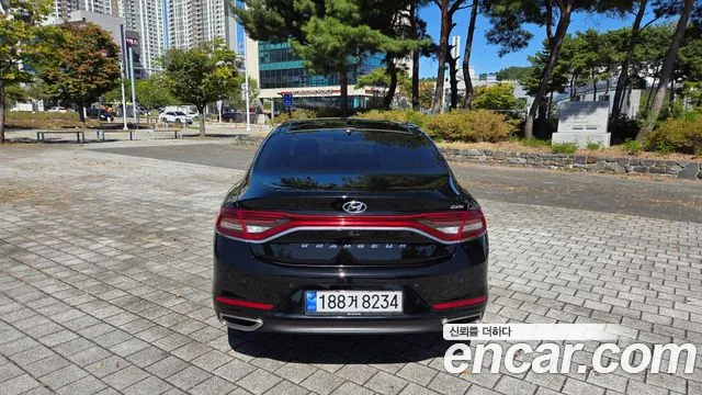 Hyundai Grandeur 2017 thumb 3