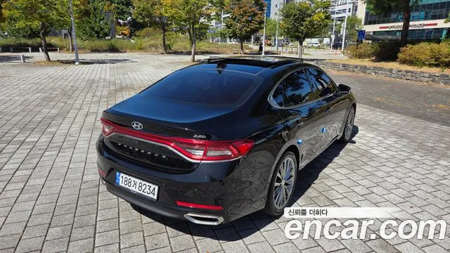 Hyundai Grandeur 2017 thumb 10