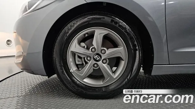Hyundai Avante 2015 thumb 5