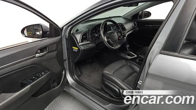Hyundai Avante 2015 thumb 10