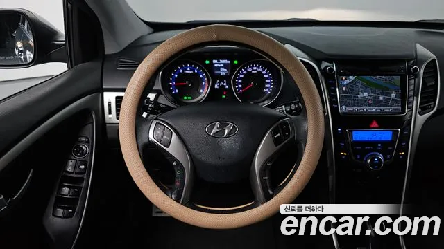 Hyundai i30 2012 thumb 11