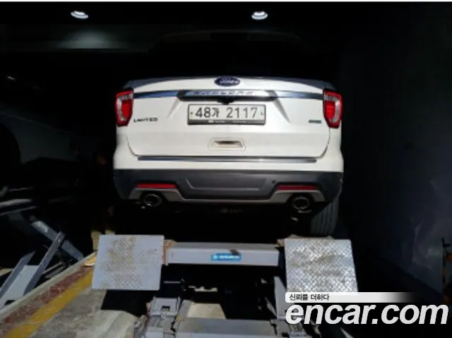 Ford Explorer 2019 thumb 2