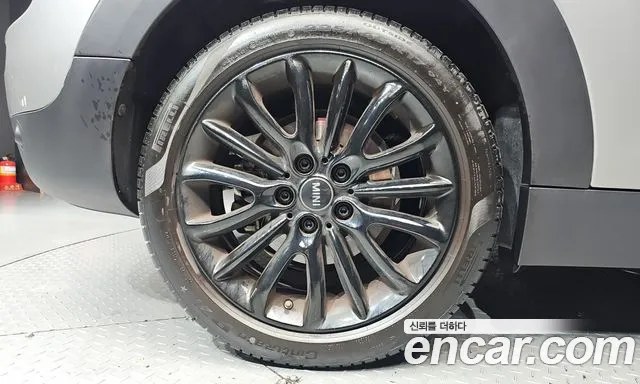 MINI Clubman 2023 thumb 5