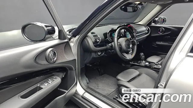 MINI Clubman 2023 thumb 10