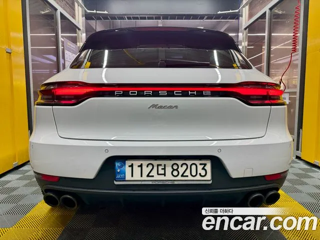 Porsche Macan 2021 thumb 3