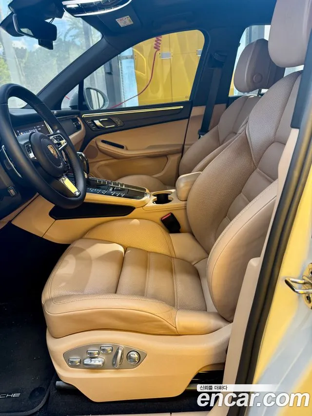 Porsche Macan 2021 thumb 5