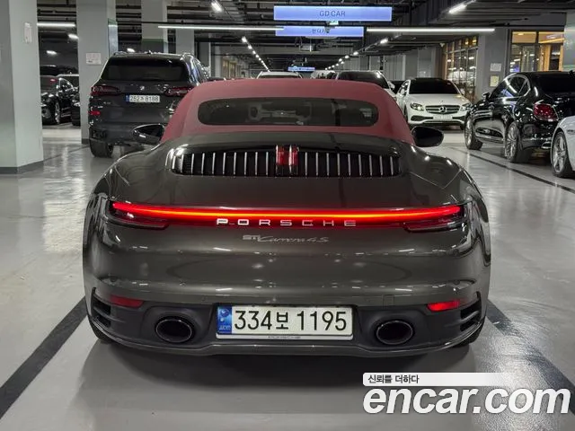 Porsche 911 2021 thumb 4