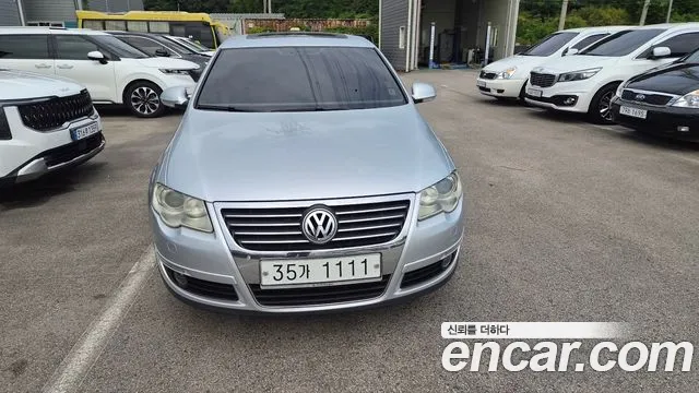 Volkswagen Passat (North America and China) 2011 thumb 5