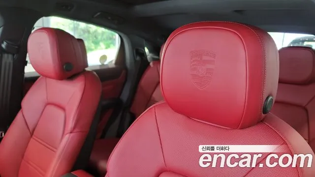 Porsche Cayenne 2021 thumb 4