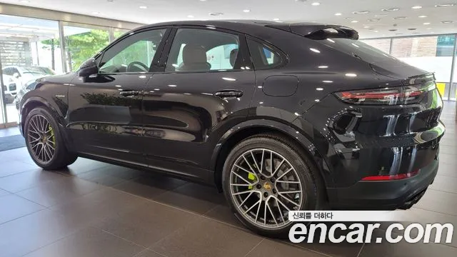 Porsche Cayenne 2021 thumb 11