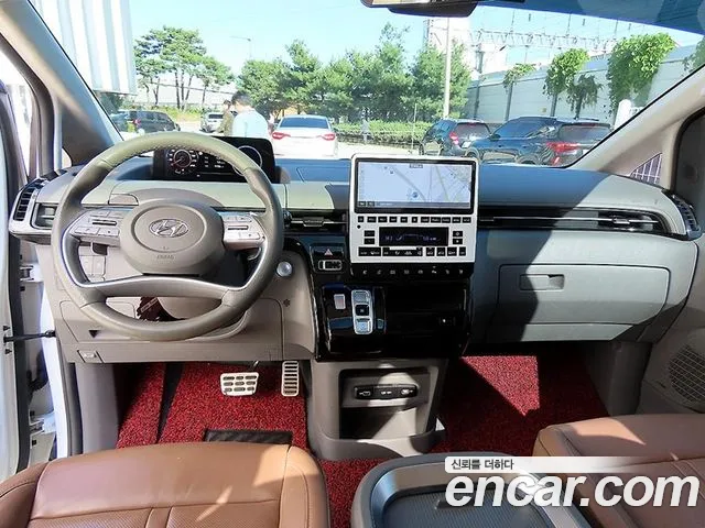 Hyundai Staria 2021 thumb 8
