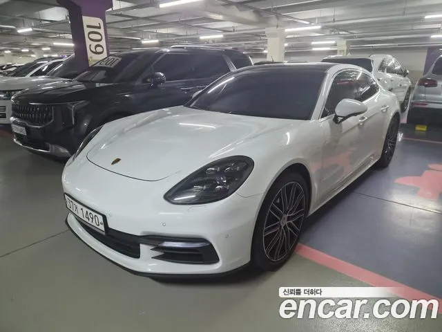 Porsche Panamera 2018 thumb 2