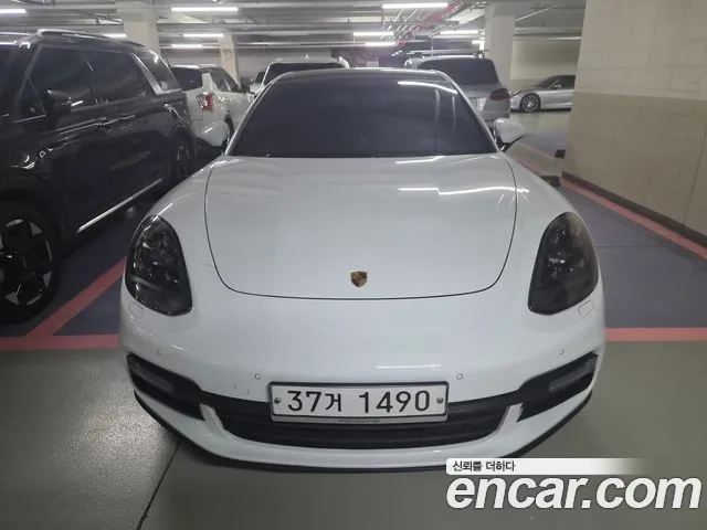 Porsche Panamera 2018 thumb 12