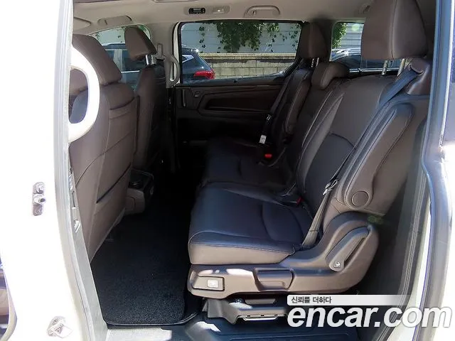 Honda Odyssey 2017 thumb 6