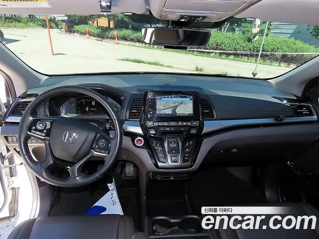 Honda Odyssey 2017 thumb 8