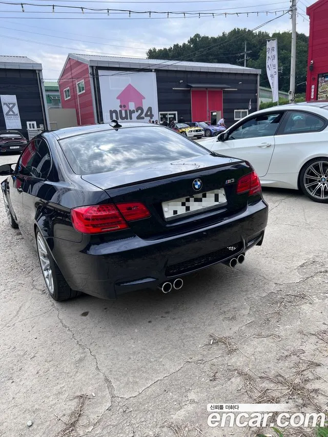 BMW M3 2013 thumb 2