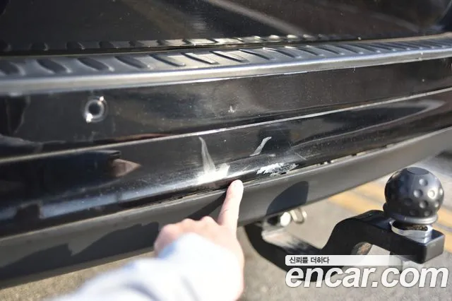 Kia Carnival 2015 thumb 4