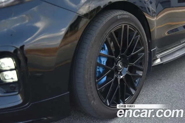Kia Carnival 2015 thumb 5