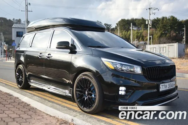Kia Carnival 2015 thumb 12