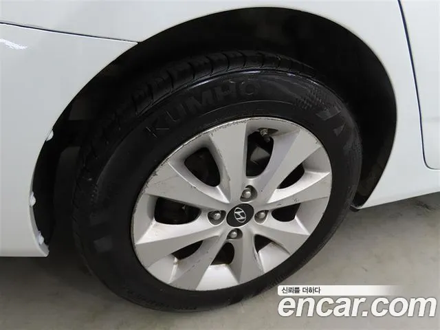 Hyundai Accent 2016 thumb 5