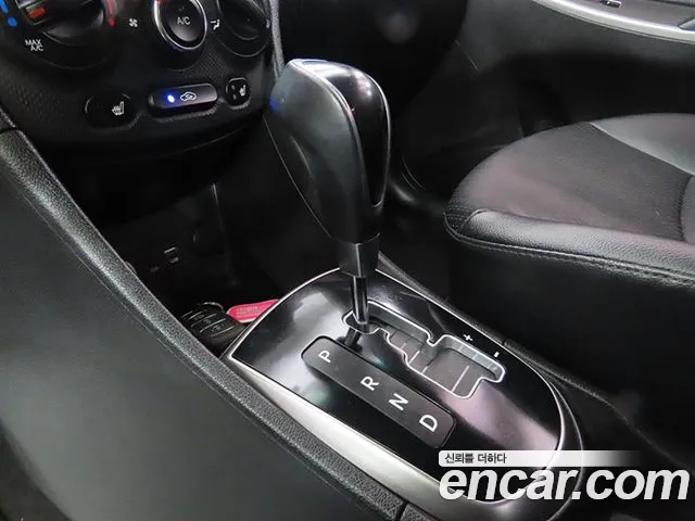 Hyundai Accent 2016 thumb 9