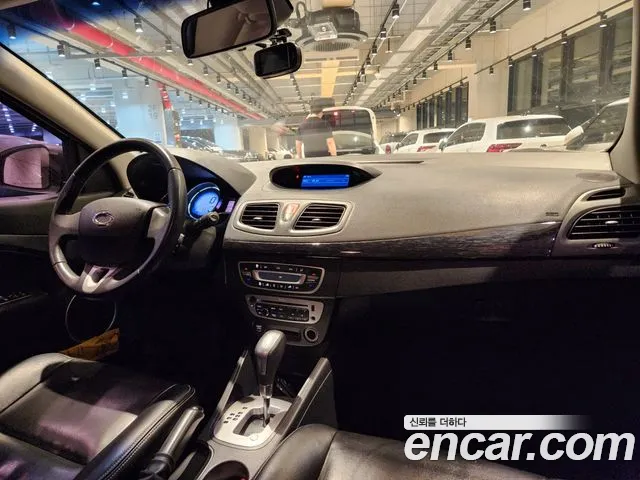 Renault-KoreaSamsung Fluence 2015 thumb 9