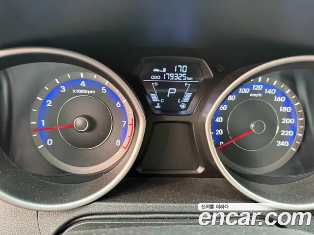 Hyundai Avante 2011 thumb 7