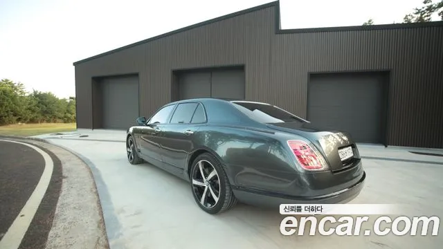 Bentley Mulsanne 2018 thumb 2
