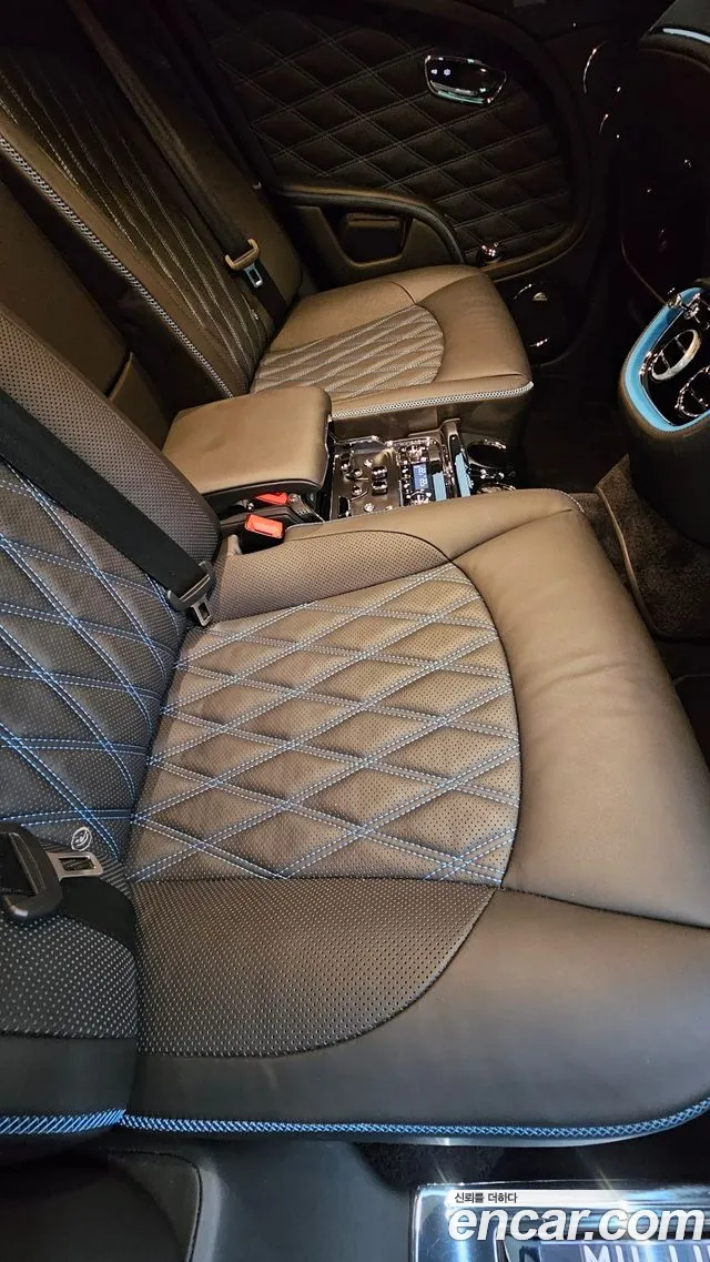 Bentley Mulsanne 2018 thumb 10